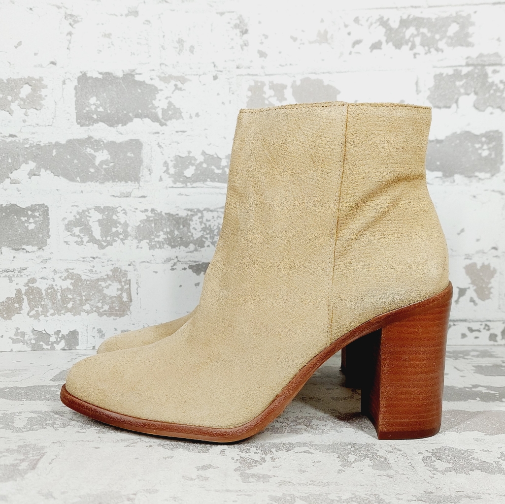 New Vince Camuto Paitrilla Brown Suede Block Heel Bootie K742